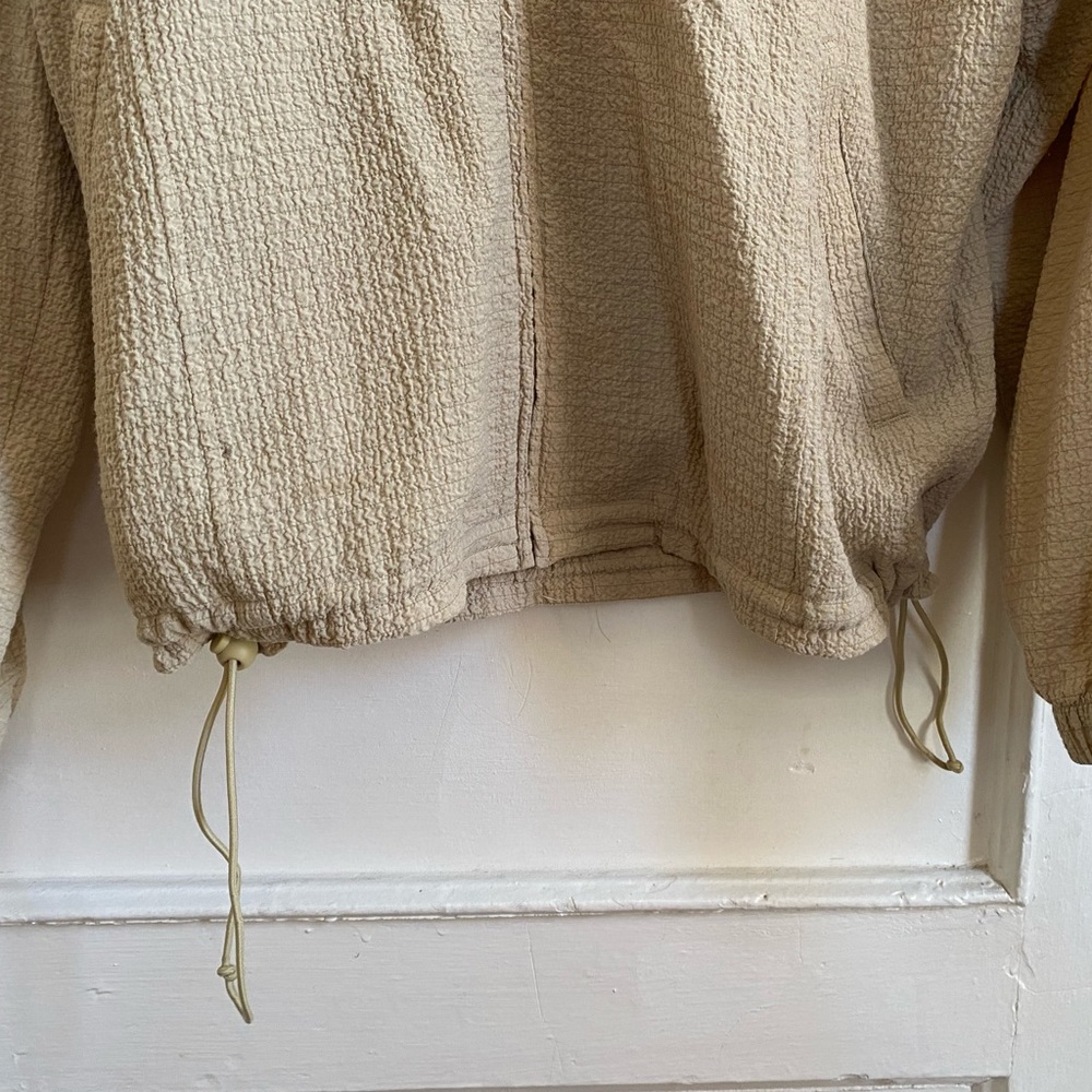 Cream jacket with drawstrings - Picture 4 of 4